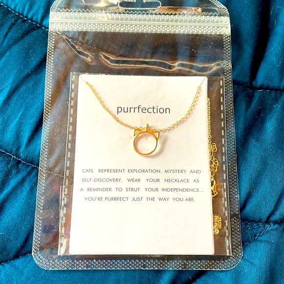 3/$20! NWT Cat necklace women’s gold - Picture 2 of 5